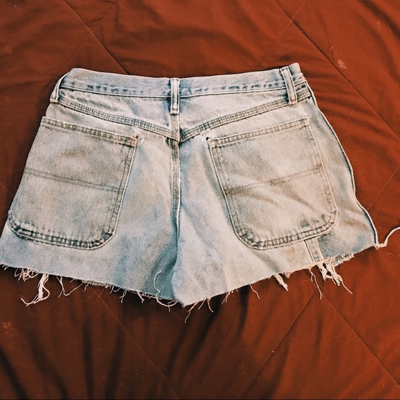 Distressed shorts - Picture 2 of 2